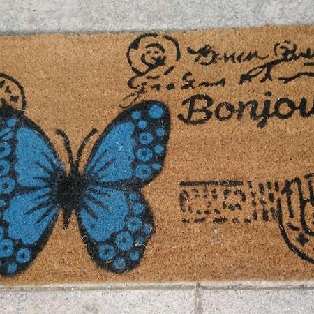 Le Papillon Isserpent Exterior foto